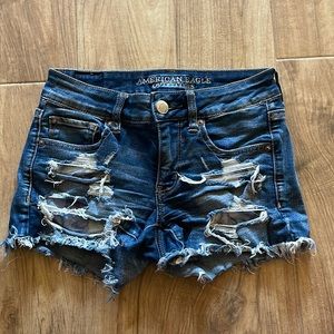 American Eagle Midi Ripped Jean Shorts Size 2